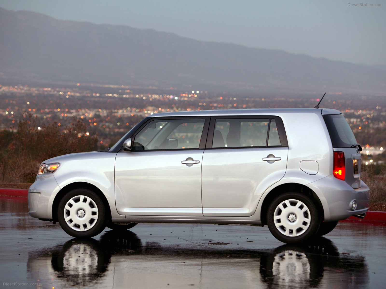 Scion xB (2008)